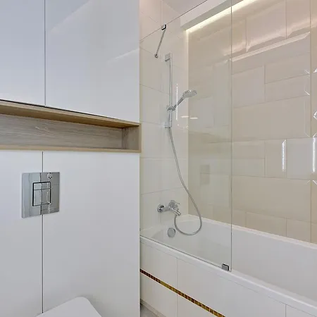 Studio Cztery Oceany 1011