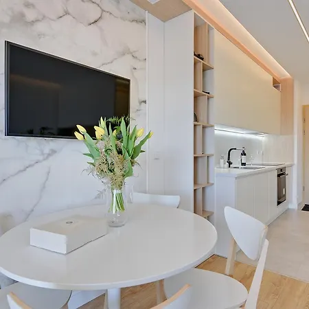 Apartament Studio Cztery Oceany 1011 *